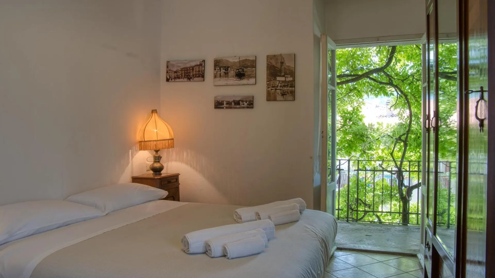 Villa Pini Balbiani Lierna Διαμέρισμα