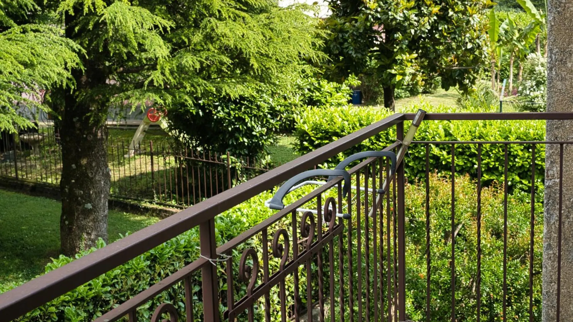 Villa Pini Balbiani Lierna Διαμέρισμα